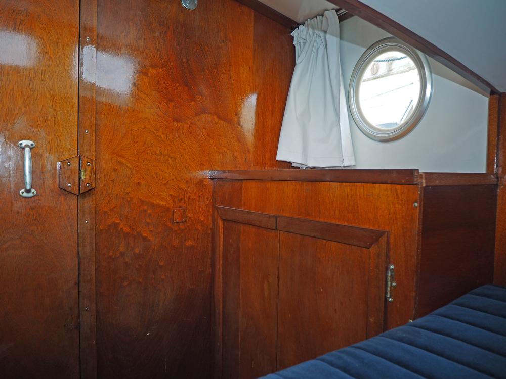 Cabin en avant, H&eacute;bergements